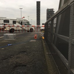 ANTWERPSE HAVEN  Kusters bescherming netten Netten tegen balustrade (tegen vallende voorwerpen in de brugkelders)