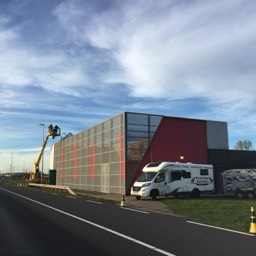 De dintel netten Kusters nettenbedrijf